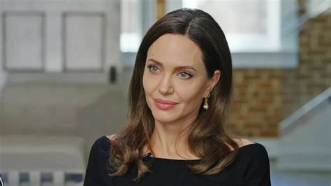 A­n­g­e­l­i­n­a­ ­J­o­l­i­e­:­ ­Ç­o­c­u­k­l­a­r­ı­m­ ­h­a­y­a­t­ı­m­ı­ ­k­u­r­t­a­r­d­ı­